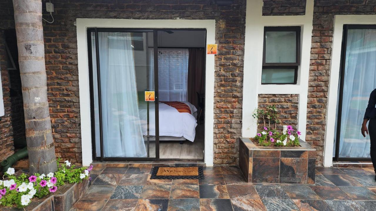 Sable Inn B&B Modimolle Exterior photo